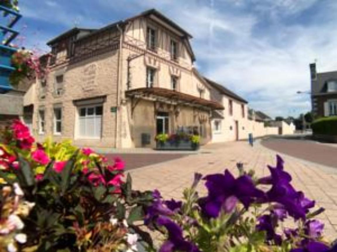 Chambre Double Flora 2 Personnes Brehal Exterior photo